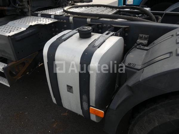 Grote foto volvo fh trekker 2016 704.996 km vin yv2rt40d2gb769077 doe het zelf en verbouw vrachtwagens