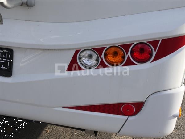 Grote foto stacaravan fiat dethleffs just t7052 90th anniversary series 2022 74.872 km vin zfa25000002t7795 caravans en kamperen campers