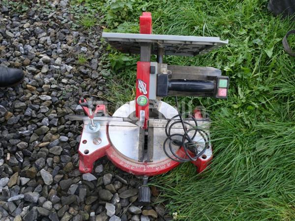 Grote foto einhell lintzaag verstekzaag doe het zelf en verbouw ijzerwaren en bevestigingsmiddelen