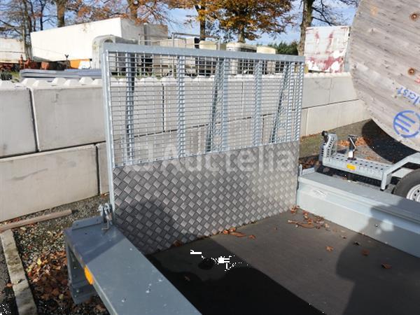 Grote foto dubbelassige aanhangwagen dragende machine met laadklep ifor williams 2hb vin sckd00000n0805155 agrarisch aanhangwagens