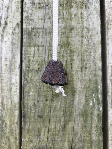 Grote foto een mooie deurbel met paardenhoofd gevestigd op een fraaie achtergrond heel leuk doe het zelf en verbouw deuren en horren