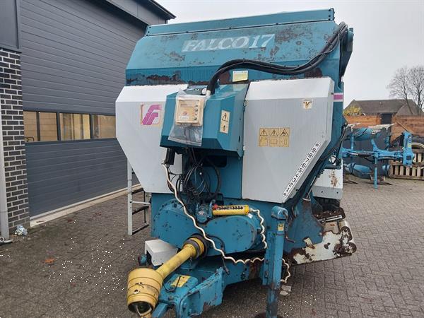 Grote foto frasto falco 17 voermengwagen met laadfrees agrarisch uithalers en verdelers