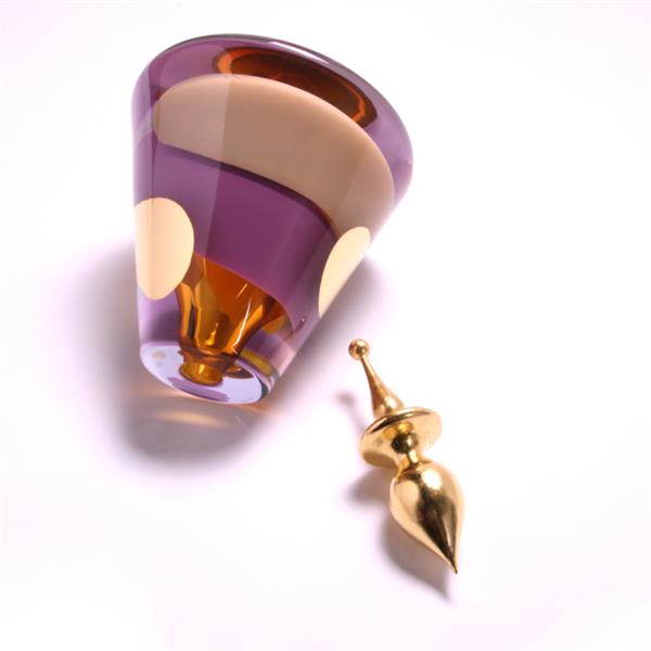 Grote foto y conische stolpvazen goldtip antiek en kunst overige in antiek gebruiksvoorwerpen