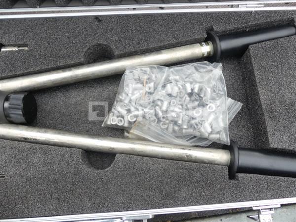 Grote foto masterfix ezm12 krimptang met blinde moeren doe het zelf en verbouw gereedschappen en machines