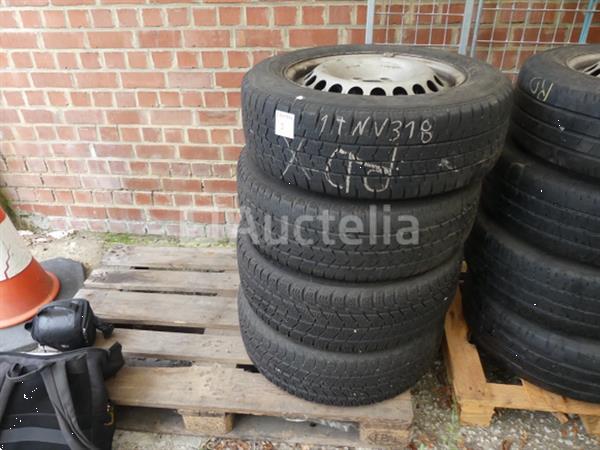 Grote foto 4 banden voor vw combi goodyear 205 65r16c 107 105t winter agrarisch wielen