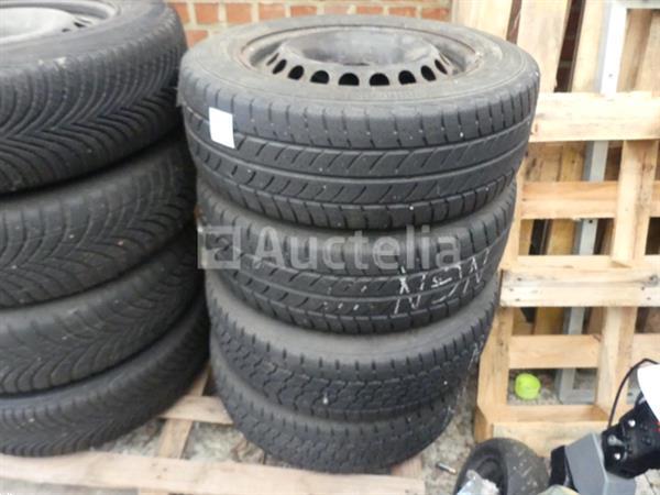 Grote foto 4 banden voor vw combi continental 205 65r16c 107 105t winter agrarisch wielen
