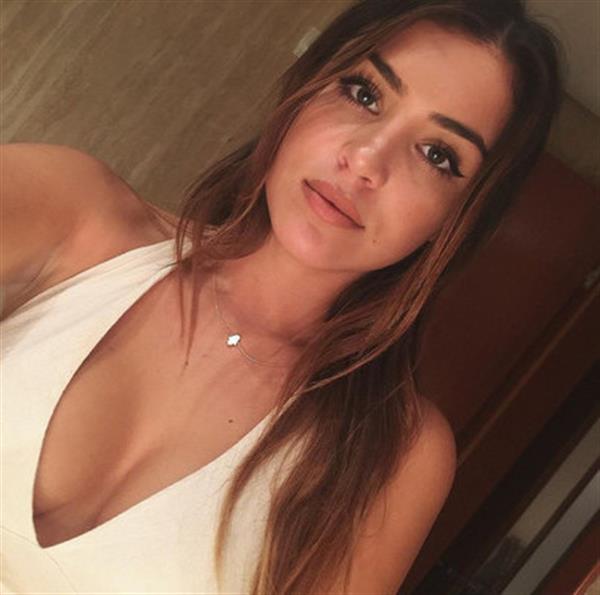 Grote foto jong en eenzaam jij ook contacten en berichten vrouw zoekt man