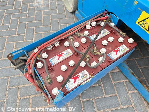 Grote foto genie gs4047 hoogwerker gs 4047 schaarhoogwerker doe het zelf en verbouw hoogwerkers