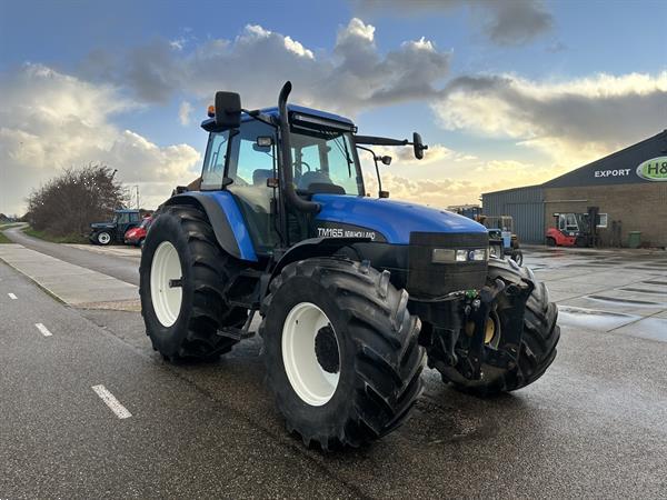 Grote foto new holland tm 165 agrarisch tractoren
