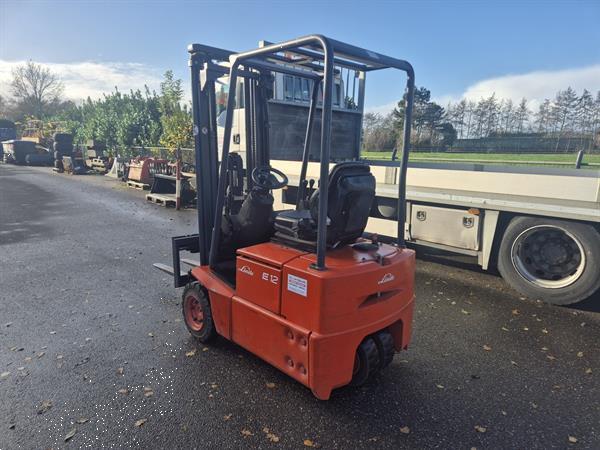 Grote foto linde e12z 02 3 wieler elektrisch mast 3f460 b.j. 2000 4600 uur. agrarisch heftrucks