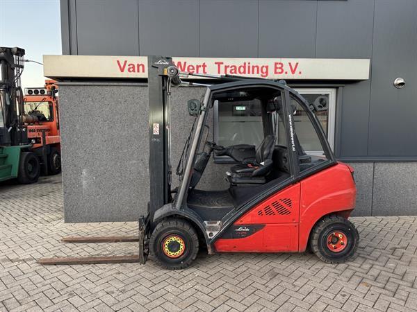 Grote foto linde h25d 02 triplo 550 freelift sideshift 4e functie vw diesel 2014 agrarisch heftrucks