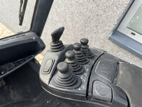 Grote foto linde h25d 02 triplo 550 freelift sideshift 4e functie vw diesel 2014 agrarisch heftrucks