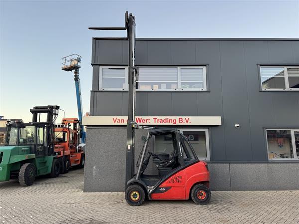 Grote foto linde h25d 02 triplo 550 freelift sideshift 4e functie vw diesel 2014 agrarisch heftrucks