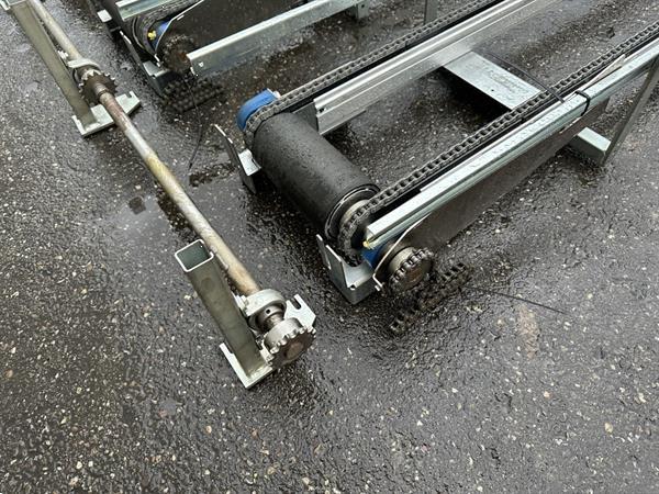 Grote foto set van 4 kettingtransporteurs zonder aandrijving 280 x 40 cm agrarisch transportbanden