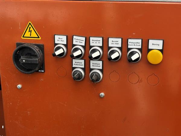 Grote foto javo super mega potmachine met dubbele pneumatische potinzetter agrarisch tuinbouw