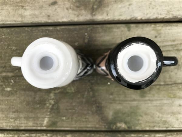 Grote foto zout en peper potjes 2 kussende honden in kopjes erg leuk huis en inrichting woningdecoratie