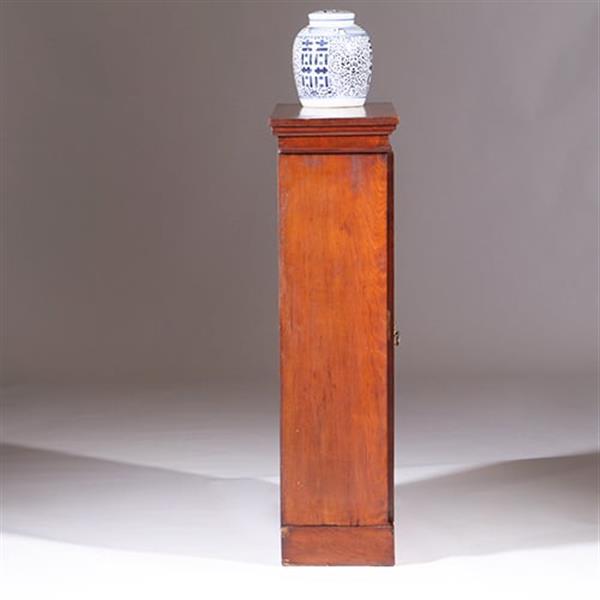 Grote foto kleine strakke notenhouten 1 deurs boekenkast of vitrine ca 1865 no.351930 antiek en kunst stoelen en banken