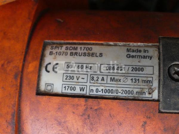 Grote foto 2 kernboormachines en diverse accessoires spit doe het zelf en verbouw ijzerwaren en bevestigingsmiddelen