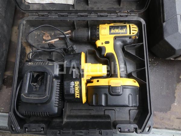 Grote foto dewalt batterijbediende boor reciprocating saw milwaukee doe het zelf en verbouw gereedschappen en machines