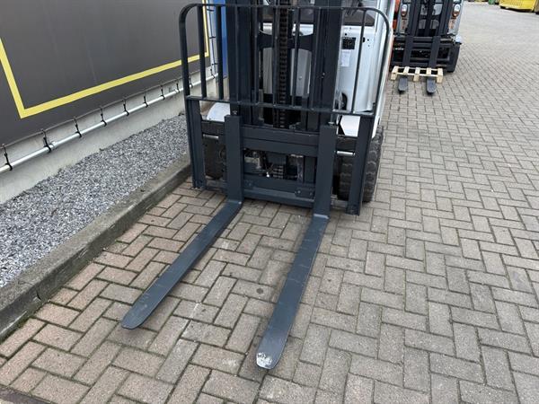 Grote foto vs 22466 elektrische triplex heftruck still rx60 30 bj2017 agrarisch heftrucks