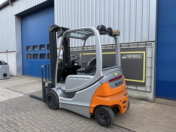 Grote foto vs 22466 elektrische triplex heftruck still rx60 30 bj2017 agrarisch heftrucks