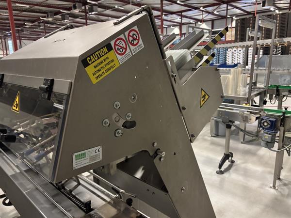 Grote foto sorma w12 126 afweegmachine met elevator punnet ontnester en vuller agrarisch tuinbouw