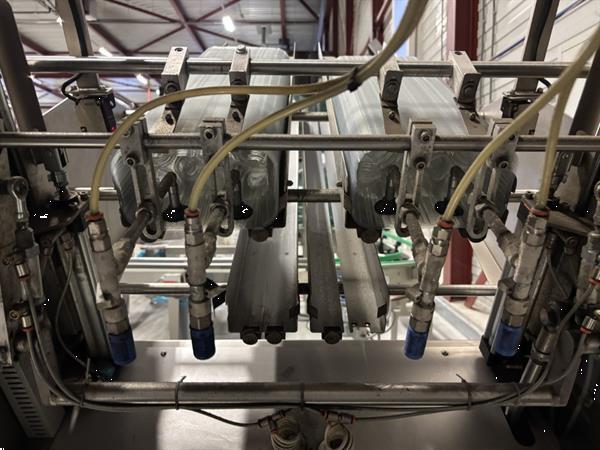 Grote foto sorma w12 126 afweegmachine met elevator punnet ontnester en vuller agrarisch tuinbouw