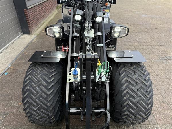 Grote foto giant g2700 x tra hd black edition minishovel nieuw 745 lease agrarisch shovels