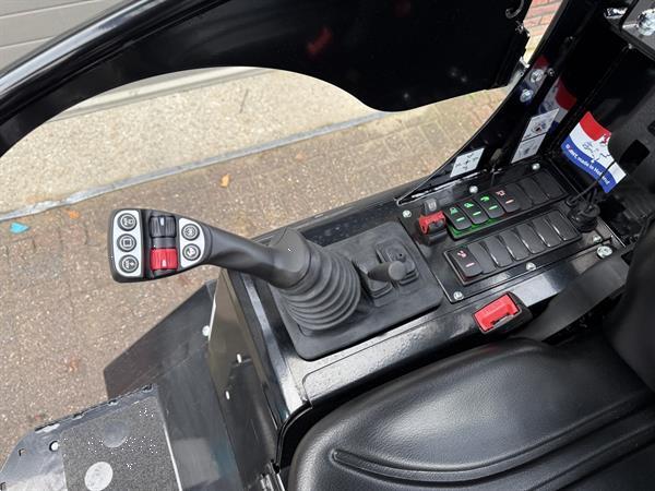 Grote foto giant g2700 x tra hd black edition minishovel nieuw 745 lease agrarisch shovels