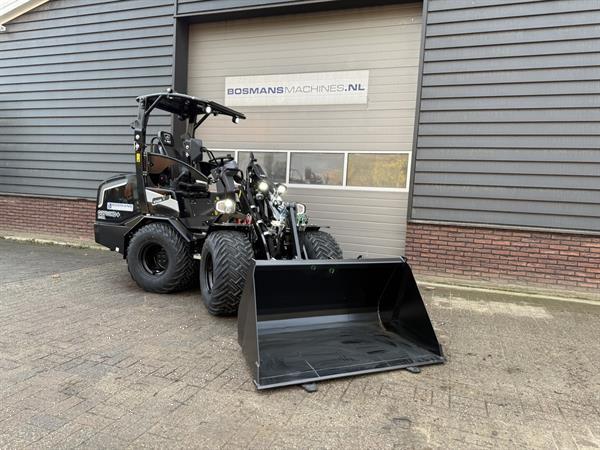 Grote foto giant g2700 x tra hd black edition minishovel nieuw 745 lease agrarisch shovels