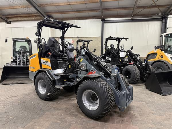 Grote foto giant g2700 x tra hd shovel nieuw kogeltrekhaak spatbordverbreders pro inching agrarisch shovels