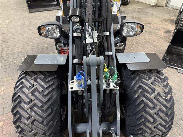 Grote foto giant g2700 x tra hd shovel nieuw kogeltrekhaak spatbordverbreders pro inching agrarisch shovels