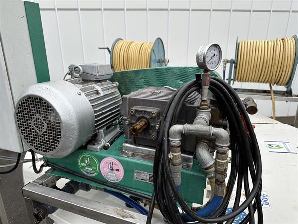 Grote foto empas 34 85 45 spuitreservoir bak 2200 liter met 2 haspels en pomp agrarisch onkruidbestrijding