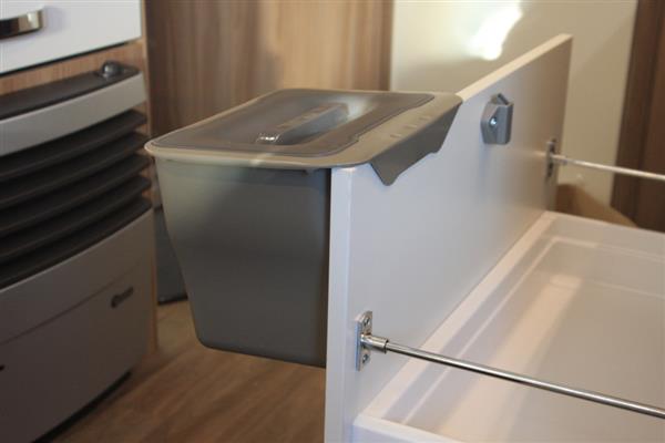 Grote foto afvalemmer inbouw 5l grijs caravans en kamperen caravan accessoires