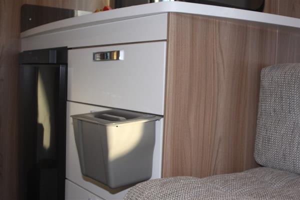 Grote foto afvalemmer inbouw 5l grijs caravans en kamperen caravan accessoires
