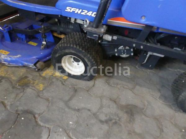 Grote foto iseki sfh240 professionele zitmaaier sbc550f tuin en terras zitmaaiers