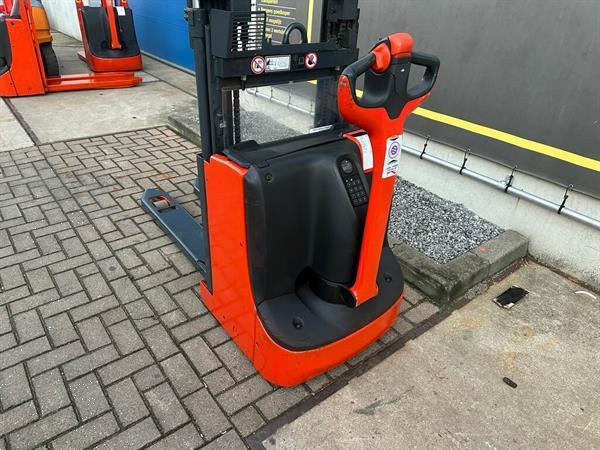 Grote foto vs 22497 elektrische duo stapelaar linded06 1724mm doe het zelf en verbouw hefwerktuigen