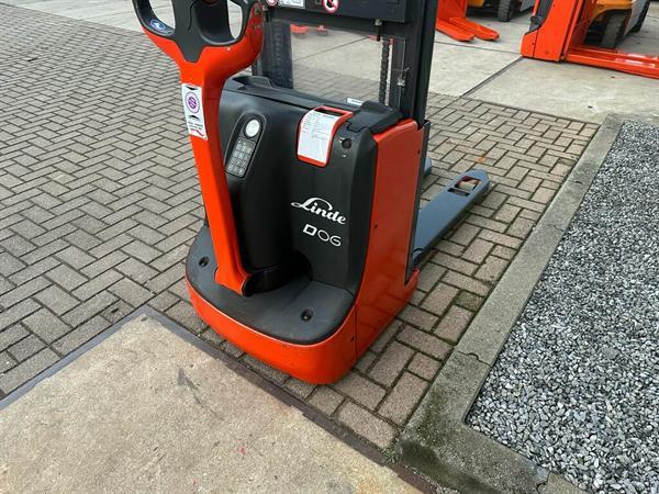 Grote foto vs 22497 elektrische duo stapelaar linded06 1724mm doe het zelf en verbouw hefwerktuigen