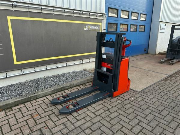 Grote foto vs 22497 elektrische duo stapelaar linded06 1724mm doe het zelf en verbouw hefwerktuigen