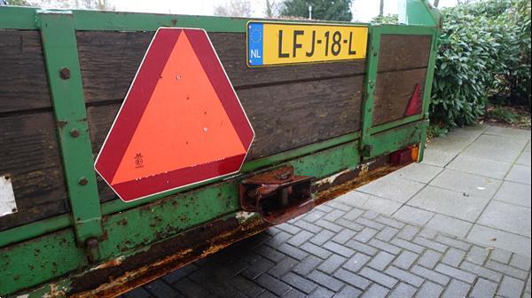 Grote foto lesscher 4 tons kipper agrarisch aanhangwagens