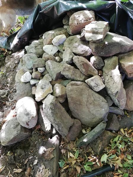 Grote foto veel natuurstenen tuin en terras sierstenen en rotsen