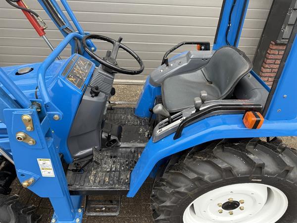 Grote foto iseki sial 21 4wd minitractor met voorlader frontlader agrarisch tractoren