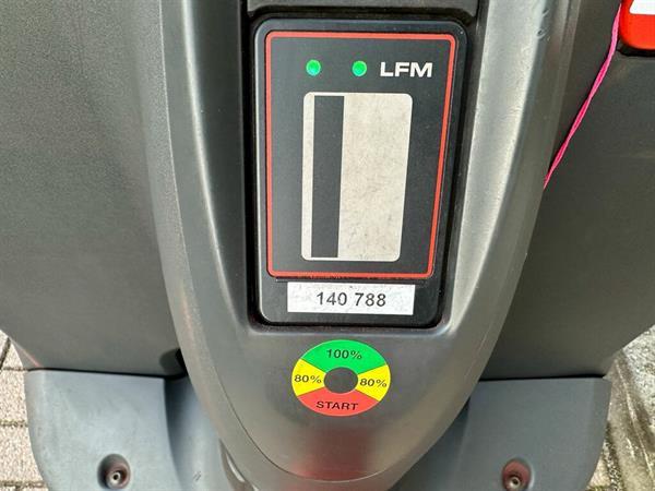 Grote foto vs 22499 compacte duo elektrische stapelaar linde 1010mm doe het zelf en verbouw hefwerktuigen