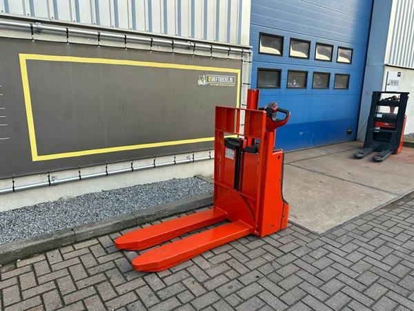 Grote foto vs 22499 compacte duo elektrische stapelaar linde 1010mm doe het zelf en verbouw hefwerktuigen