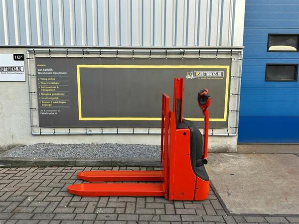 Grote foto vs 22500 compacte duo elektrische stapelaar linde 1010mm doe het zelf en verbouw hefwerktuigen