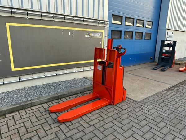 Grote foto vs 22500 compacte duo elektrische stapelaar linde 1010mm doe het zelf en verbouw hefwerktuigen