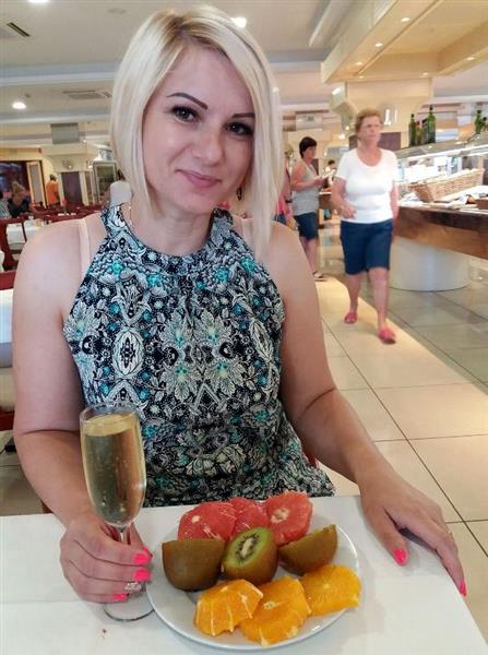 Grote foto jonge oma 49 zoekt zelfstandige man contacten en berichten vrouw zoekt man