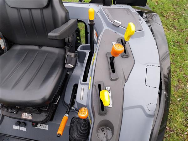 Grote foto solis 50 shuttle xl rops black edition agrarisch tractoren