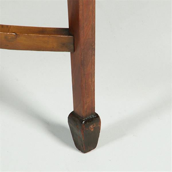 Grote foto strak mahoniehouten vitrinetafeltje of juwelen tafeltje met ingelgd ovaal onderblad no.351960 antiek en kunst stoelen en banken