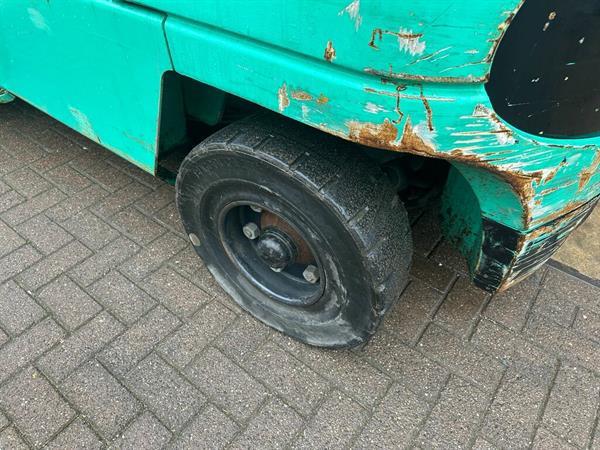 Grote foto vs 22526 lpg triplex 5tons heftruck mitsubishi fg50k 2 vorkenspreider agrarisch heftrucks